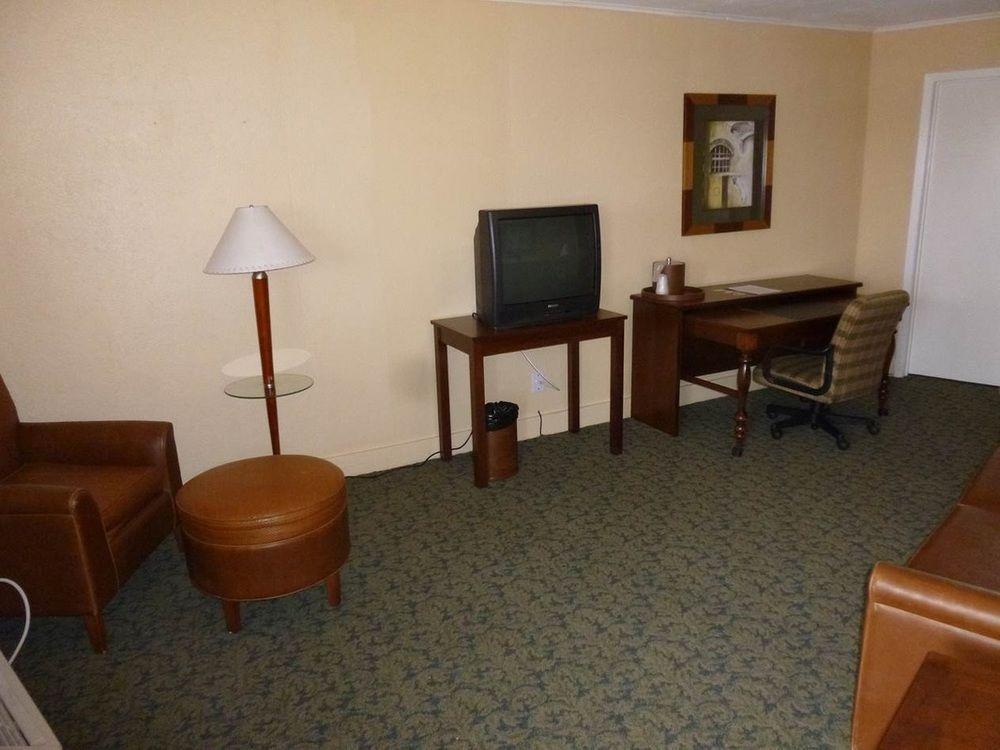 Alvin Extended Stay Kültér fotó