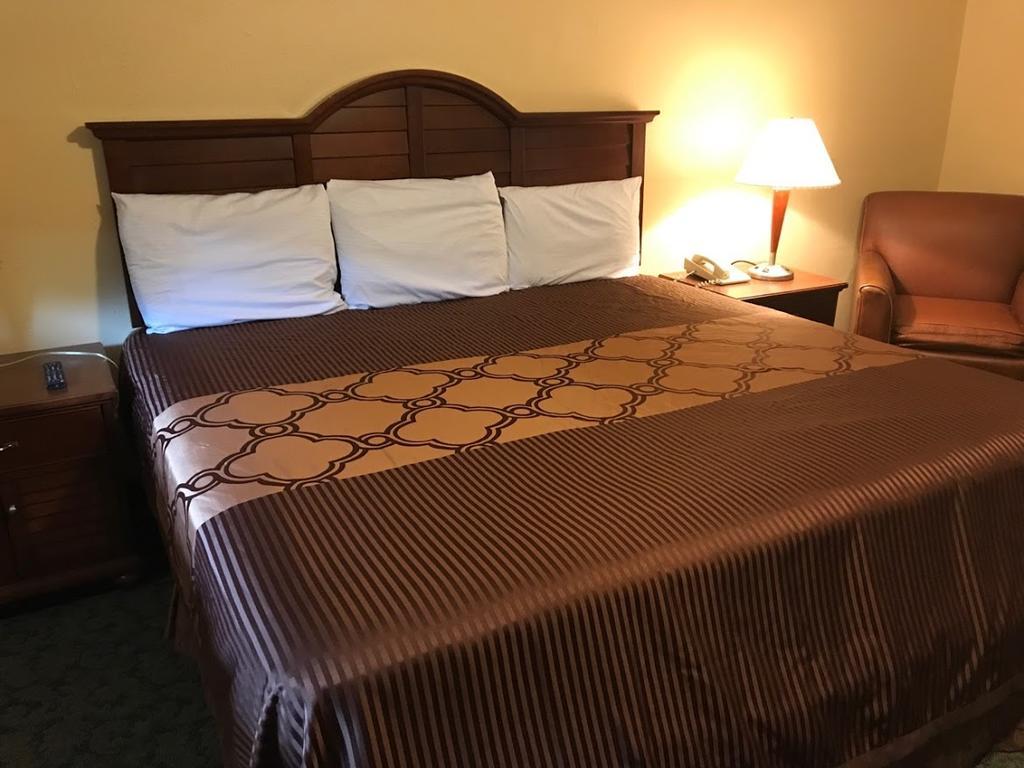 Alvin Extended Stay Kültér fotó